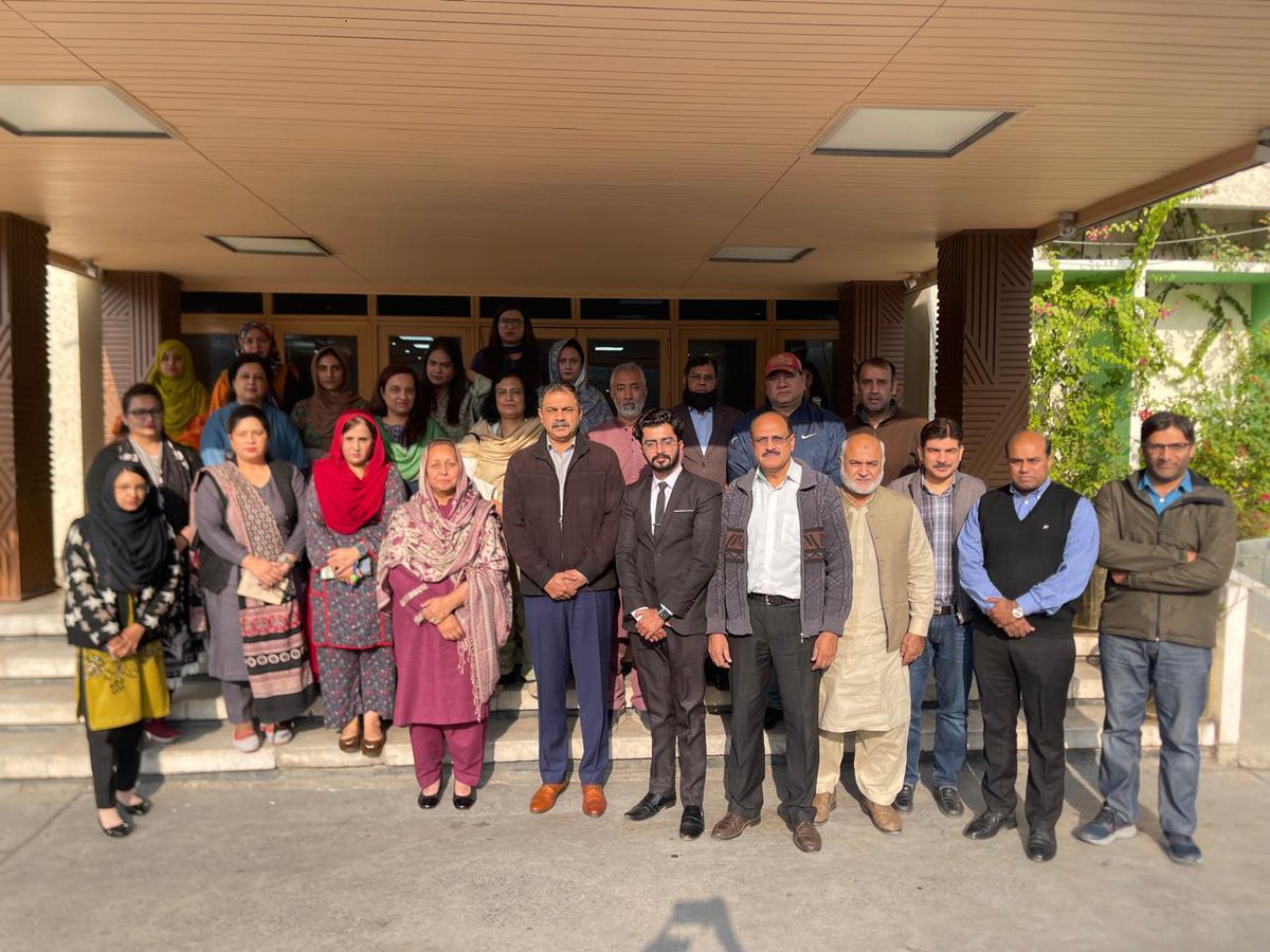 fospah's tweet photo. Awareness is the first step to change. 
At PTV Lahore, FOSPAH’s session on workplace harassment and gender discrimination embodied #HumBadleingeSoch, empowering 30 participants, including senior officials, to build safer, more accountable workplaces.

#FOSPAH  #PTVLahore https://t.co/LogB07fTh6