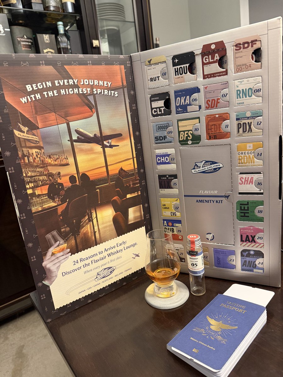 supersean579's tweet photo. It’s day  5 of the @flaviar_com advent calendar! Today’s selection is Oaklore Four Grain Whiskey.  This was my first time trying Oaklore! A great addition to the calendar! #Advent #flaviar #themostwonderfultimeoftheyear #WeWhiskyYouAMerryChristmas #MyFavoriteHolidayTradition https://t.co/k3ziMjQZh9