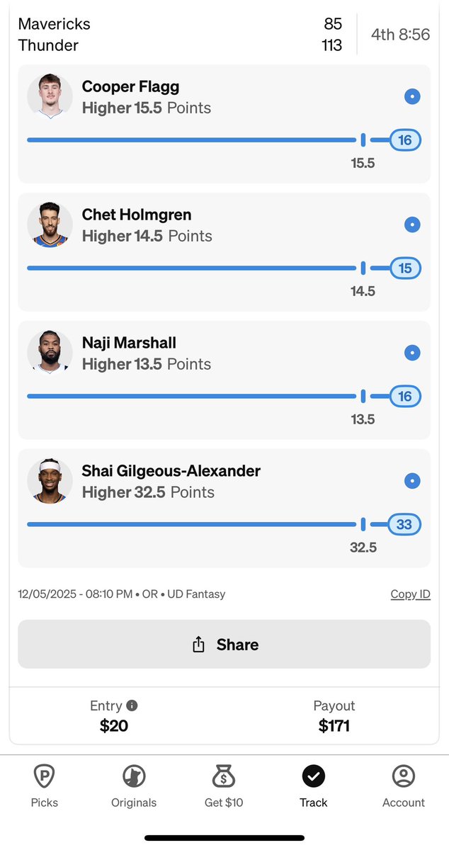 JohnnyDivvy tweet media