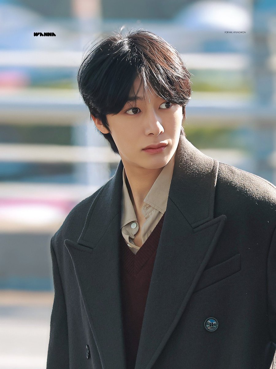 hwonpics's tweet photo. straight out of a kdrama https://t.co/CetXMm5yC7