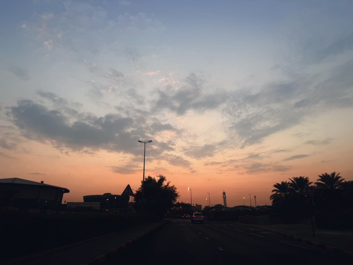 maysamuse's tweet image. The magical moon wandered across a sky full of wishes.. #yesterday