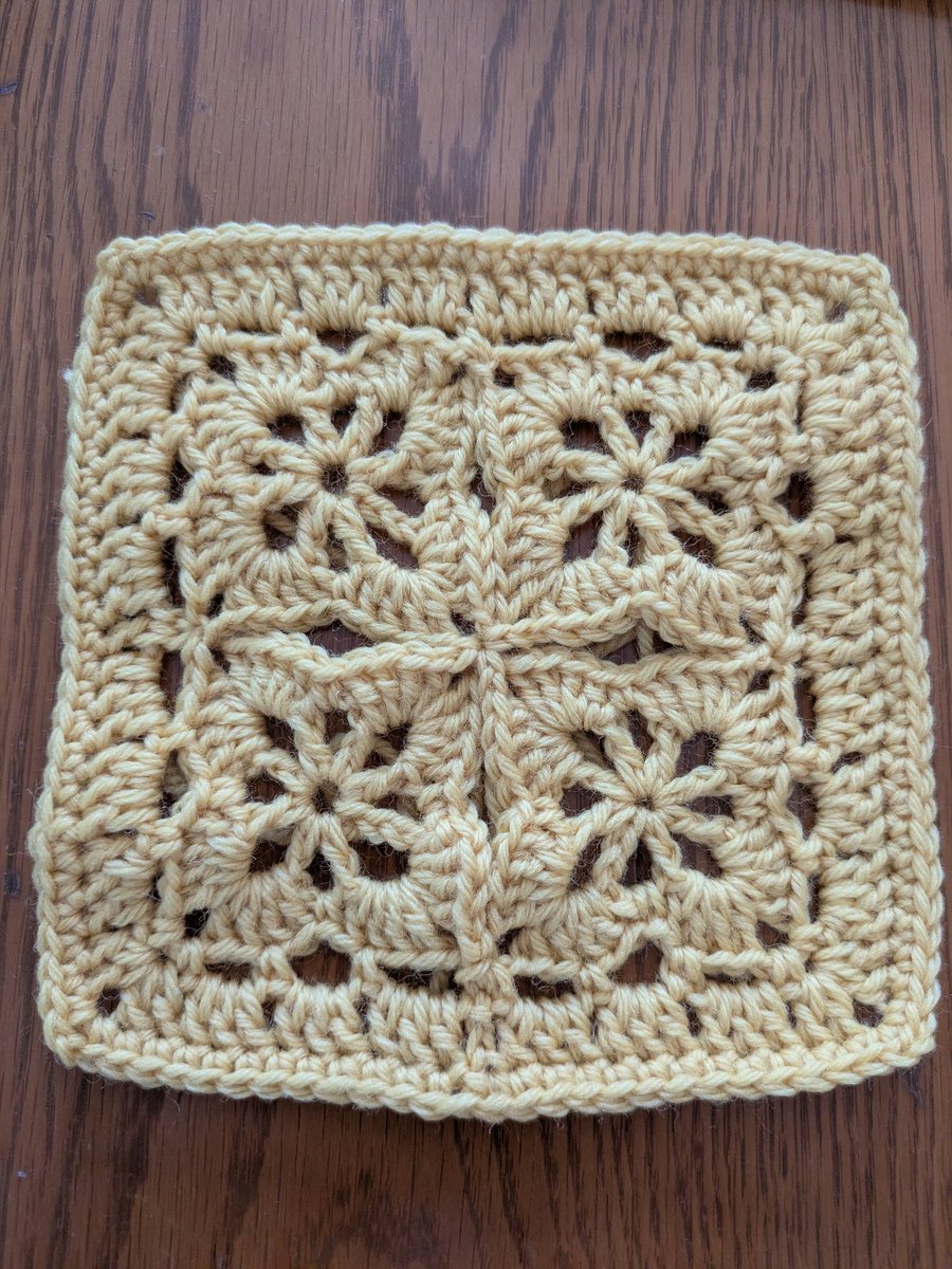 tamasaamichiku's tweet image. #かぎ針編みアドベント2025
Day06 はなたば
今日はちょっと遅くなりました
可愛いね
#crochet #crochetpattern 
#編みかけ減らし隊
