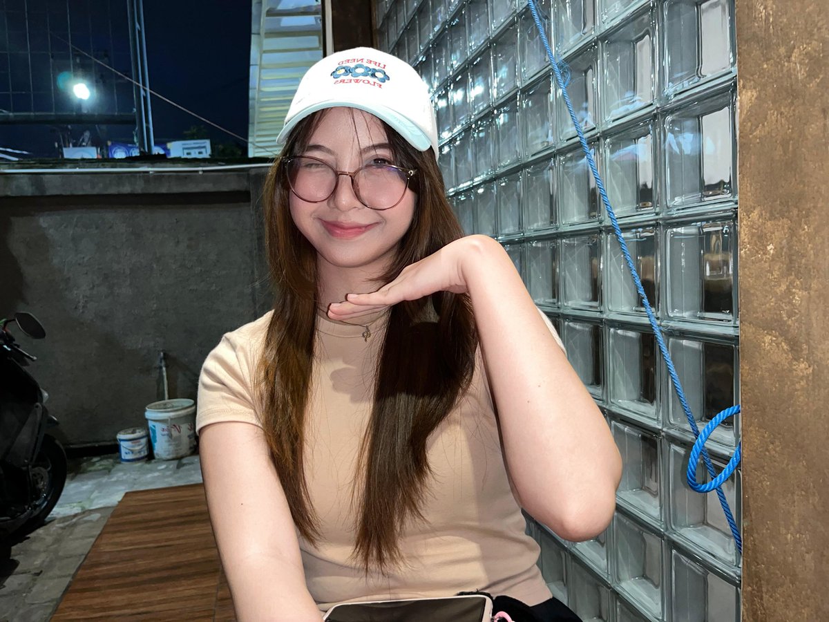 joourn's tweet image. late post