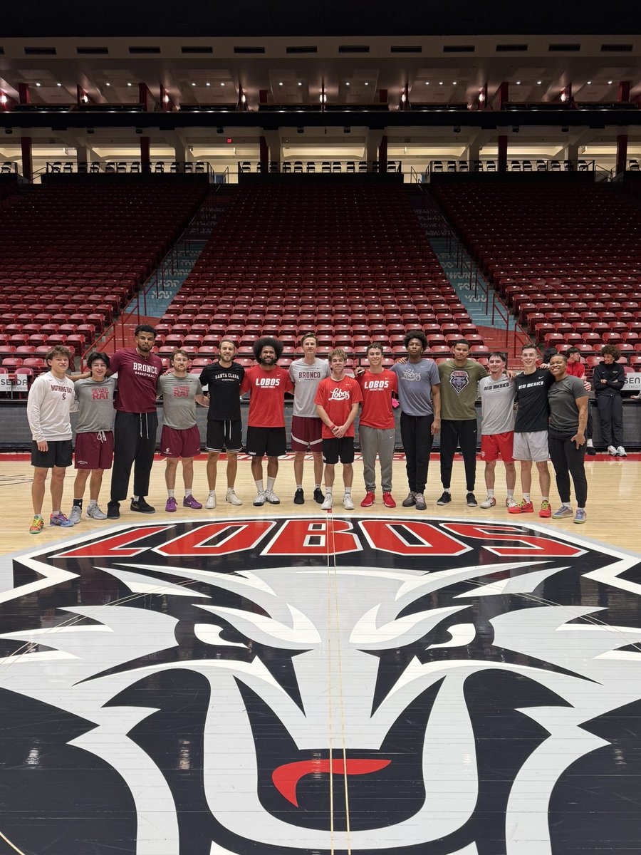 Lobos drop their first game of the season 
Final score: 82-59 (#dhmu)
Record: 2-1 <a href="/ManagerGames_/">Manager Games</a> 
Big thanks to <a href="/SCUManagers/">#7 Santa Clara Men's Basketball Managers (12-0)</a> for coming out