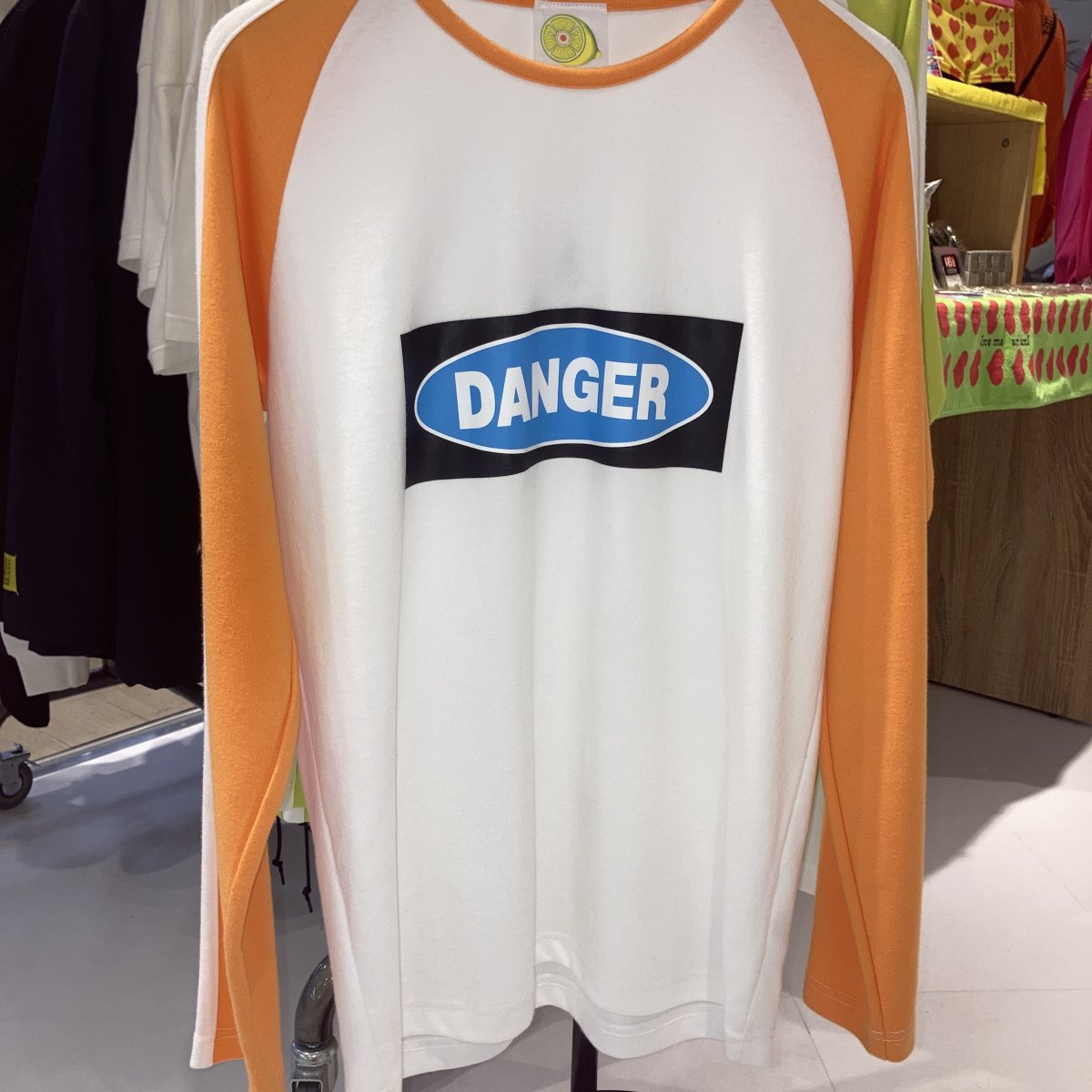 hide DANGER ロンT 楽天市場】DANGER Tシャツ [オレンジ] : LEMONed