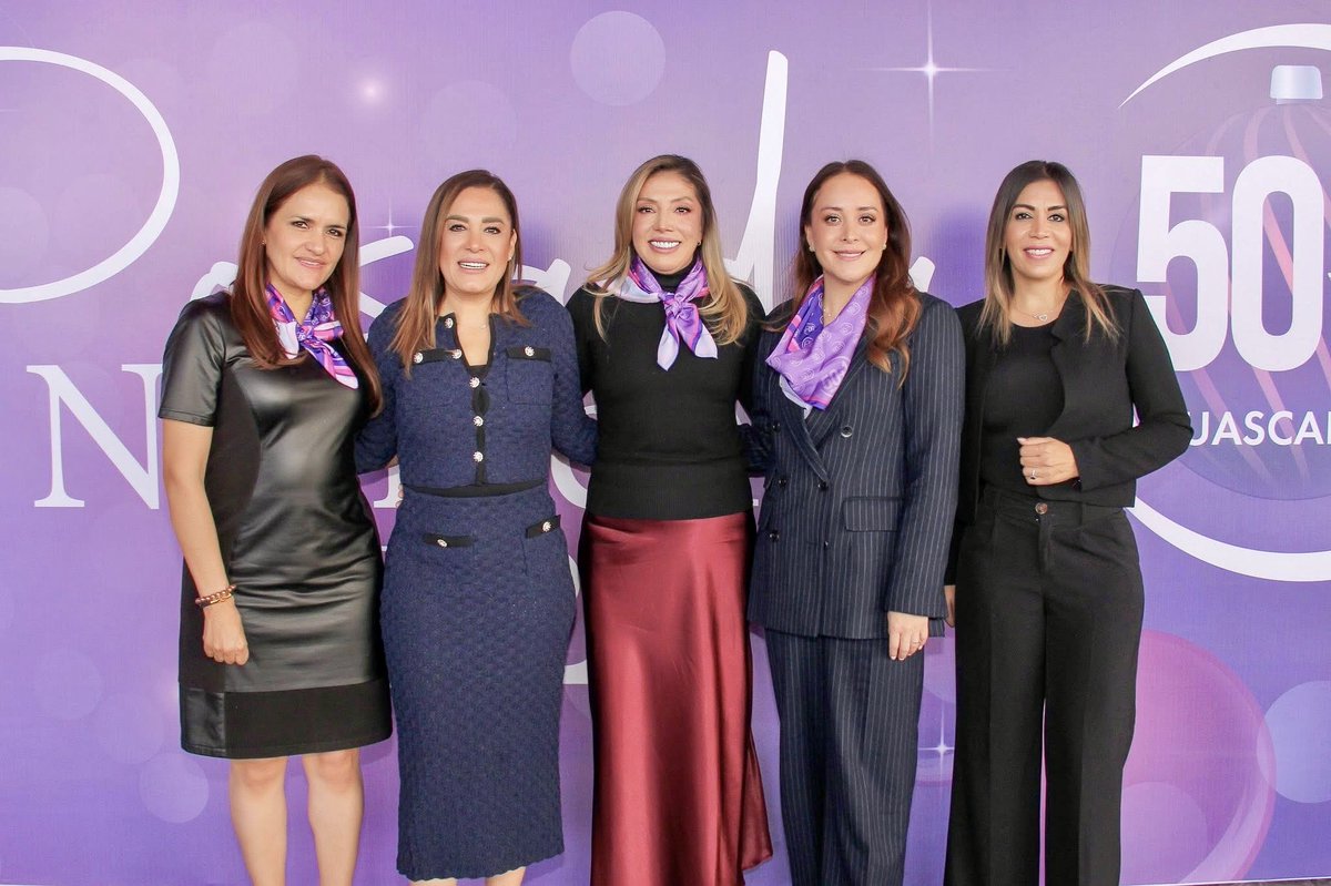 Durante la reunión, se reafirmó el compromiso de fortalecer el liderazgo femenino y promover iniciativas que impulsen el bienestar de familias aguascalentenses. La gobernadora <a href="/TereJimenezE/">Tere Jiménez</a> <a href="/ClauCorichi/">Clau Corichi Oficial</a> <a href="/PatyCardenasD/">Paty Cárdenas</a> promueven igualdad, desarrollo y oportunidades para mujeres.