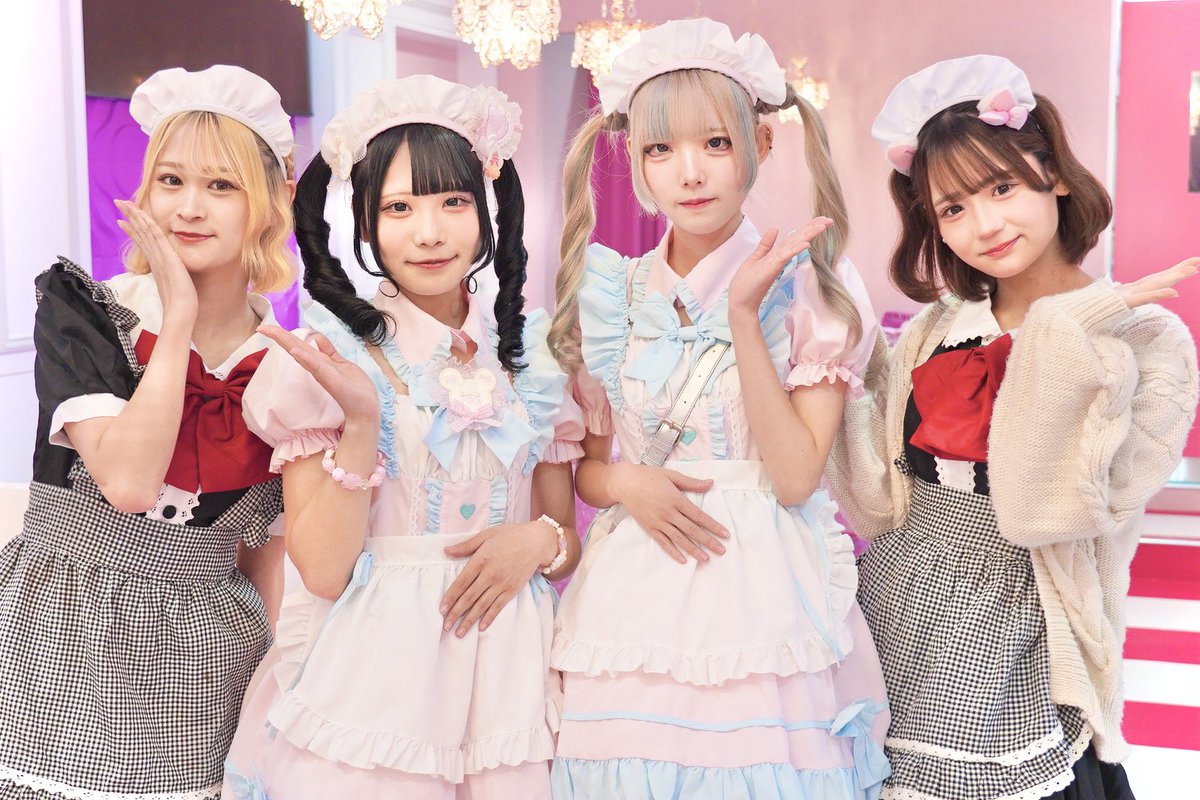 ❤︎おーぷん組❤︎

エリカ・スパルサ新店舗💖
本日プレオープン💫

静岡市葵区紺屋町3-6
平野屋ビルB1F

🤍えり <a href="/eri_rosario_c/">咲間えり*ROSARIO+CROSS</a> 
💚れな <a href="/rena_rosario_c/">星野れな*ROSARIO+CROSS</a> 
💚がう <a href="/Nine_gau_7/">がう⋆͛♡⋆͛Nine chocolates</a> 
🤍りっか <a href="/Nine_rikka_5/">羽夢 りっか⋆͛♡⋆͛Nine chocolates</a>