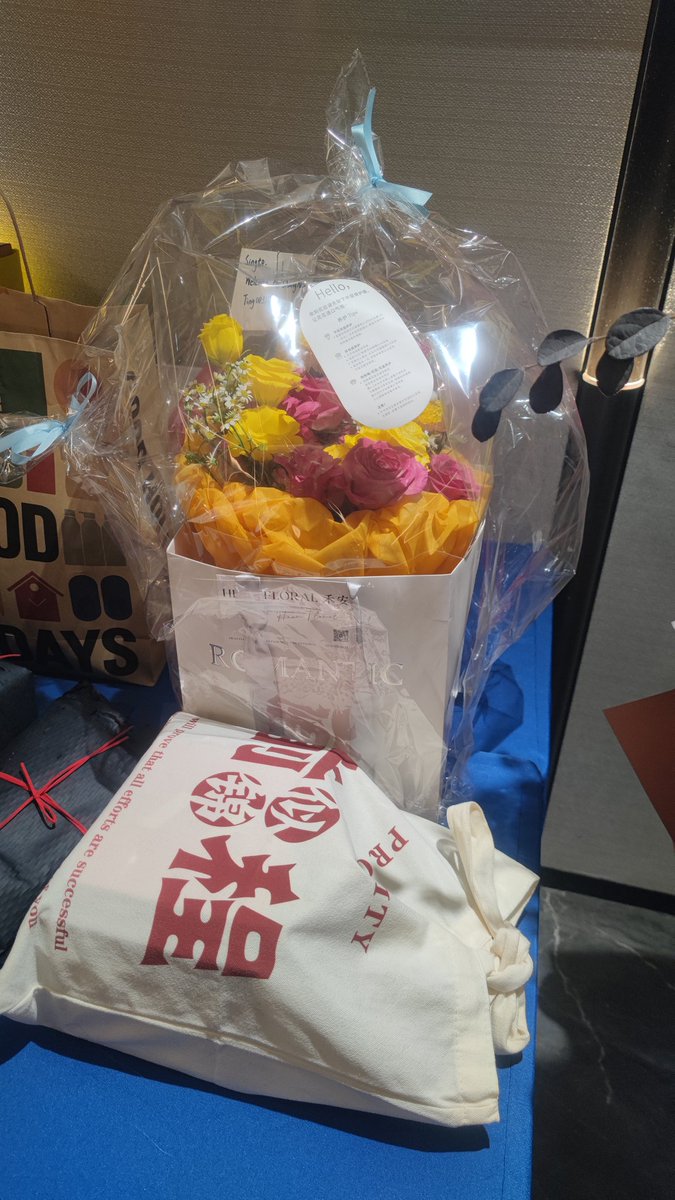 ting00314's tweet photo. 希望你喜欢
#SingtoPrachaya 
#SingroFanSign https://t.co/LNmzmeDZH3
