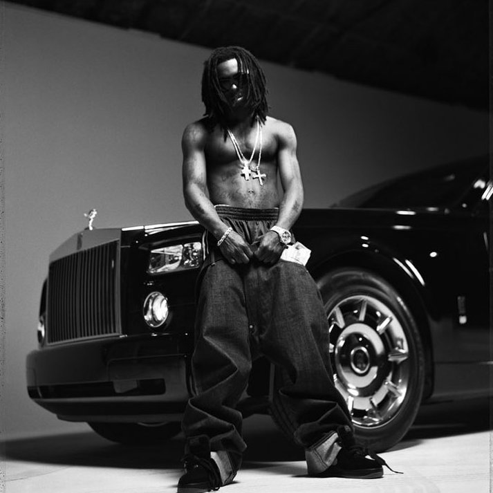 Lil Wayne's 'Tha Carter II' turns 20 today 🔥

The cover art for the album was photographed in New Orleans by Jonathan Mannion, with a brand-new Rolls-Royce Phantom Lil Wayne had just purchased. In 2012, Mannion reflected on the photo shoot:

“He had just bought that Phantom for