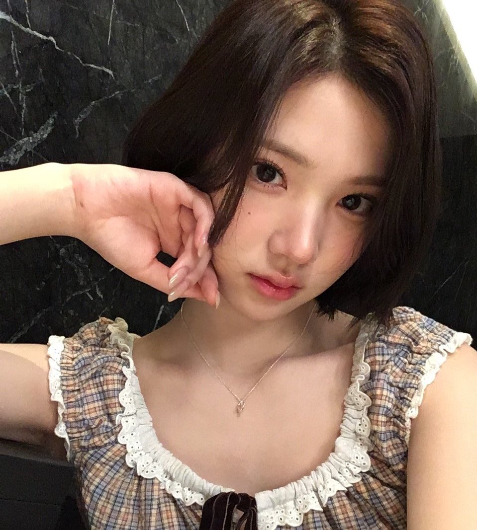 jiwoo pics tweet media