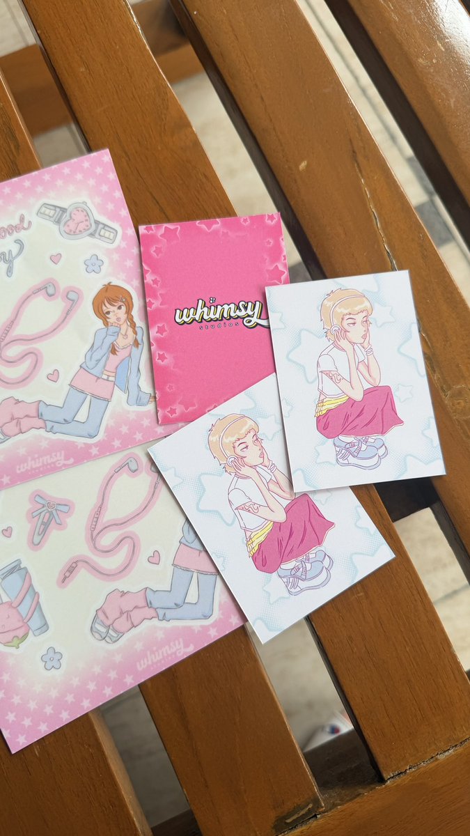 I'll be giving some of these freebies to those who will join my snail mail club. Been on a design kick recently and been experimenting with manus 💗

Link in Bio 💌