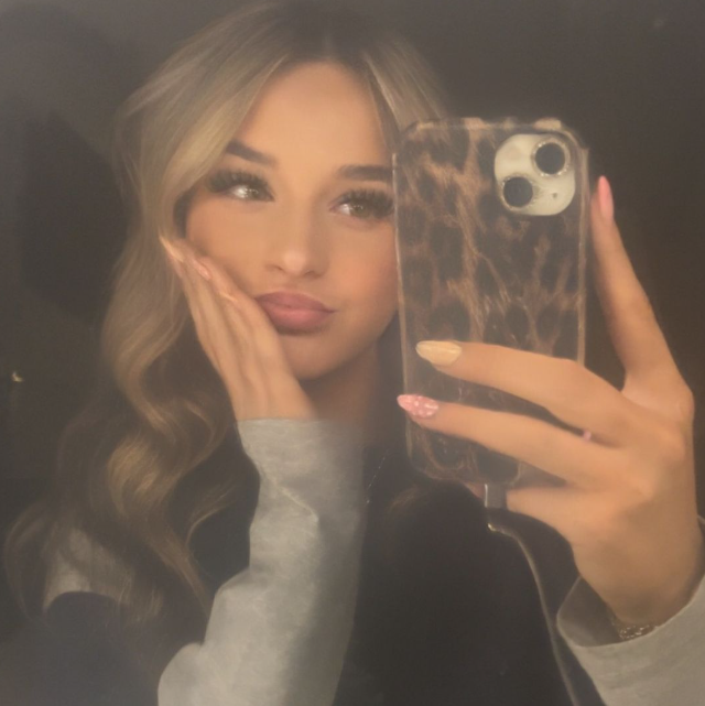 bopsinaction's tweet photo. Blondes for the streets... dm for moree #bop #cumtribute #bops #cocktribute #wankchat #horny #curvy https://t.co/SCQz8czf2t