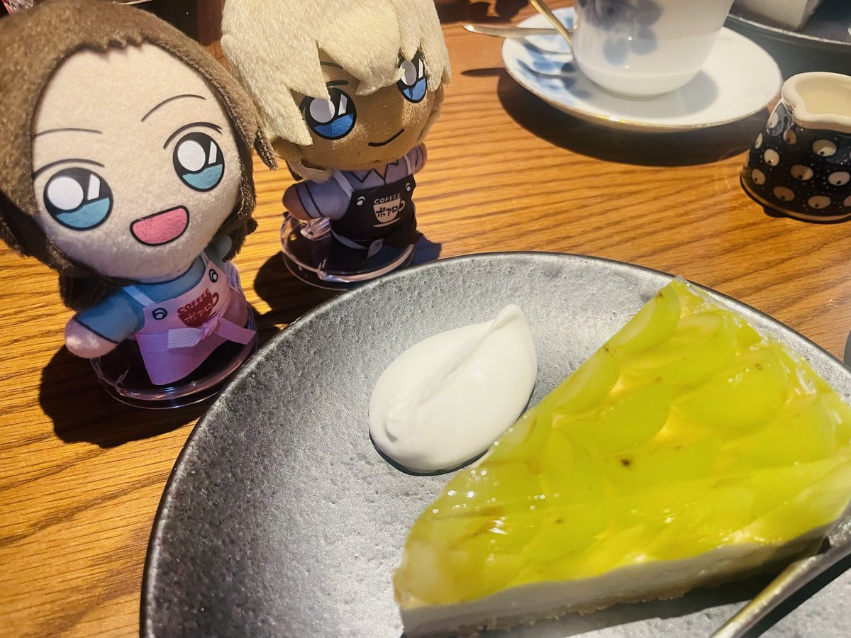 houjichaaaa1's tweet photo. 10月に相互さんと憧れのお店と気になっていたブックカフェにご一緒させていただいた時の写真！推したちの話をしながら美味しいものを食べるのとってもとっても楽しかった…☺️お店も素敵だったのでまた行きたい〜✨体感ではあれから2週間位なんだけど現実はもう12月…だと… https://t.co/6EcD5nNDfO