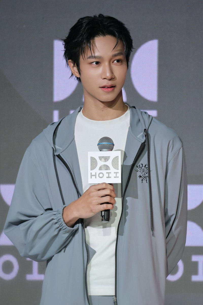 Aibashaoyi0828's tweet image. 251203 HOII2026新品發佈會

#李振浩 #이진호 #HOII #后益