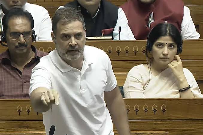 IndiGo की अव्यवस्था ने एक बार फिर साबित कर दिया कि <a href="/RahulGandhi/">Rahul Gandhi</a> जी सही थे।

जब नेता प्रतिपक्ष राहुल गांधी ने अपना “न्यू डील फॉर इंडियन बिज़नेस” लेख लिखा था, तब उन्होंने चेतावनी दी थी कि मोदी सरकार का “मैच-फिक्सिंग मोनोपोली समूह बनाम फ़ेयर-प्ले व्यवसाय” वाला मॉडल एक दिन आम