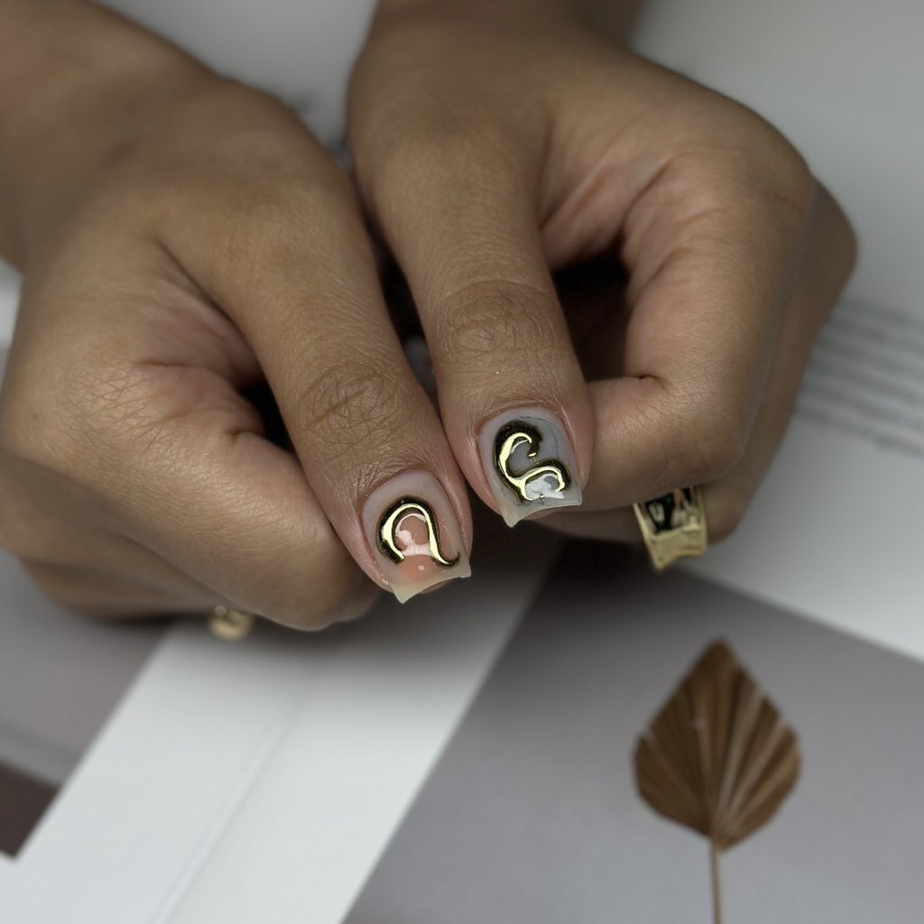mieux_nails's tweet photo. abstracts &amp; gold ✨
✮ structured gel overlay

IG &amp; Tiktok: 𝗺𝗶𝗲𝘂𝘅.𝗻𝗮𝗶𝗹𝘀
⋆˙⟡ — By appointment only
⋆˙⟡ — DM on Instagram for more details 💌
⋆˙⟡ — Concepcion Dos, Marikina City

#nailartistph #nailsph #nailsmarikina #nails #nailart #russianmanicure https://t.co/wCVjeJhlfC
