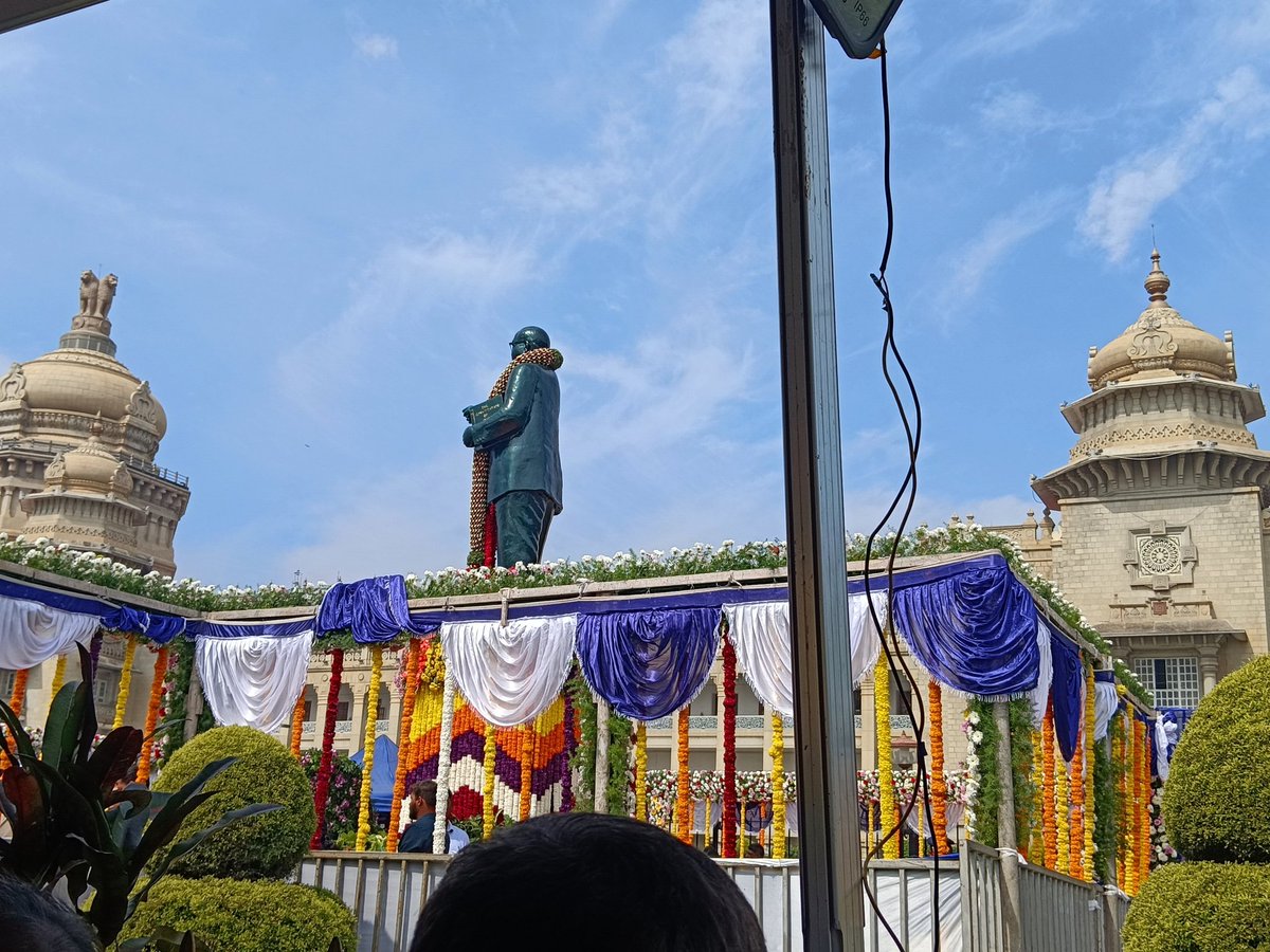 PRABHAKARCNP's tweet photo. ಸಂವಿಧಾನ ಶಿಲ್ಪಿ, ಭಾರತ ರತ್ನ ಡಾ. ಬಿ.ಆರ್. ಅಂಬೇಡ್ಕರ್ ಅವರ 69ನೇ ಮಹಾಪರಿನಿರ್ವಾಣ ದಿನದಂದು ಅವರಿಗೆ ವಿನಮ್ರ ನಮನಗಳು. https://t.co/AKcSjCpq4n