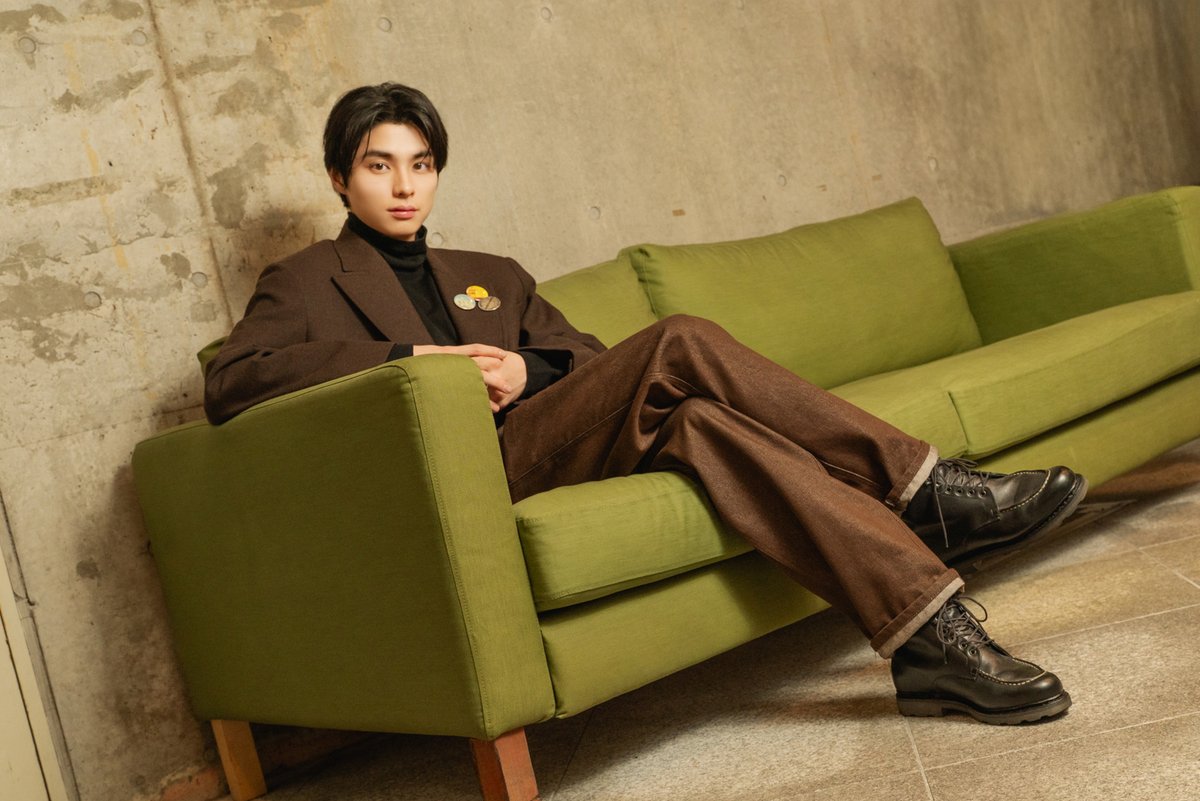 mezamashimedia's tweet photo. 写真集『ECHOES』発売！
本田響矢さんインタビュー＆写真15枚
▶︎後編：https://t.co/aWVGzDQfMM

本日18時30分〜生放送
『FNS歌謡祭』でBE:FIRSTとコ���ボ！

「あたたかい目で見ていただけると…」
大きな挑戦だという
テレビ初歌唱への意気込みを語っています

@kyoya00662200
@kyoya_echoes