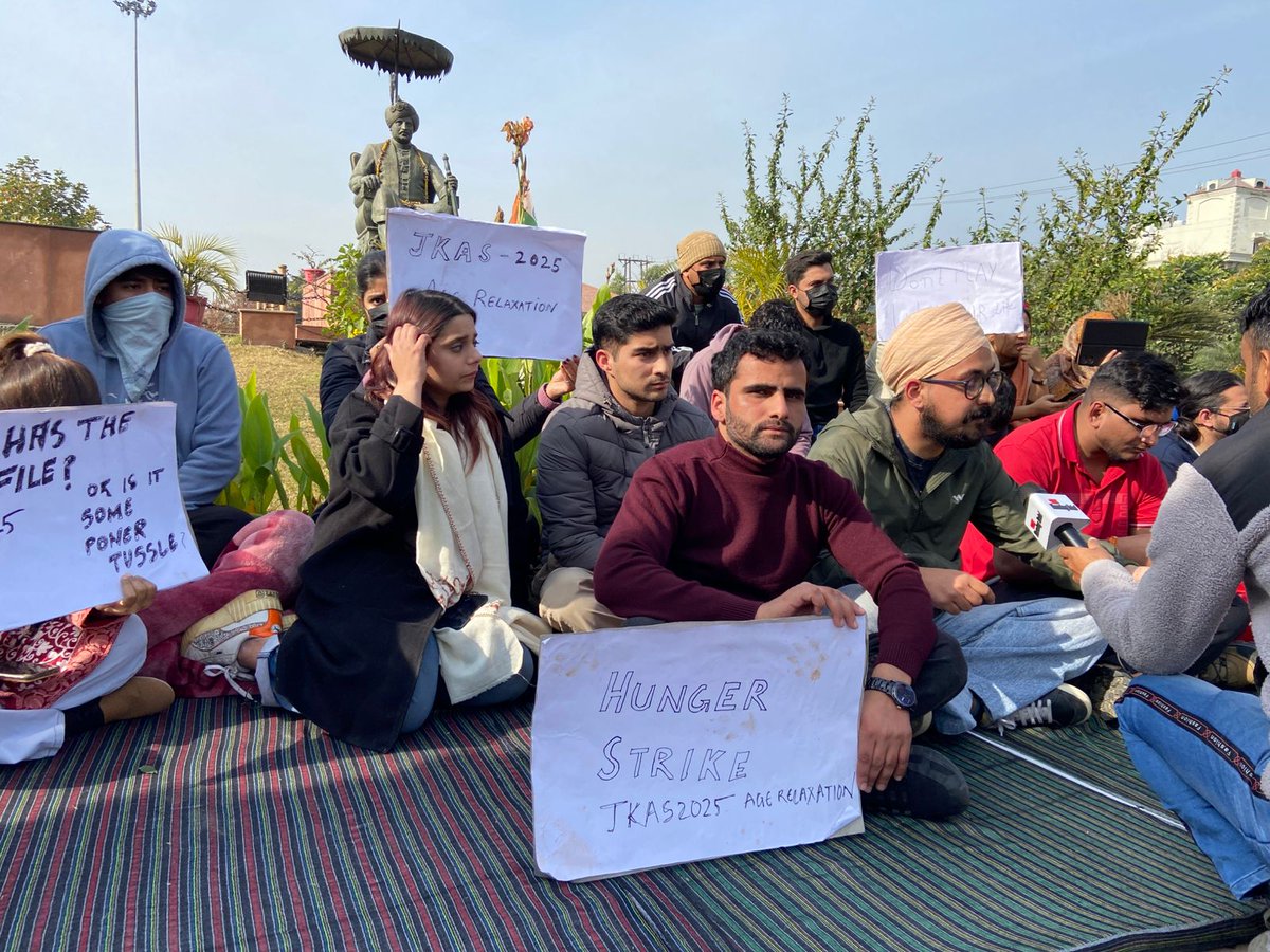SohailK68207736's tweet photo. No response from govt.
#jkas2025 https://t.co/28KwHKNreI