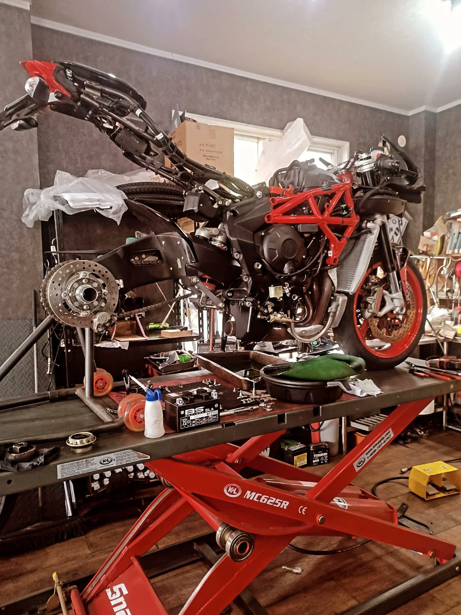 lightning_jyo's tweet photo. やっぱね
F3はいいよ!
#バイクショップライトニング
#鹿児島
#アグスタ
#F3RC https://t.co/i0kGP8ltRq