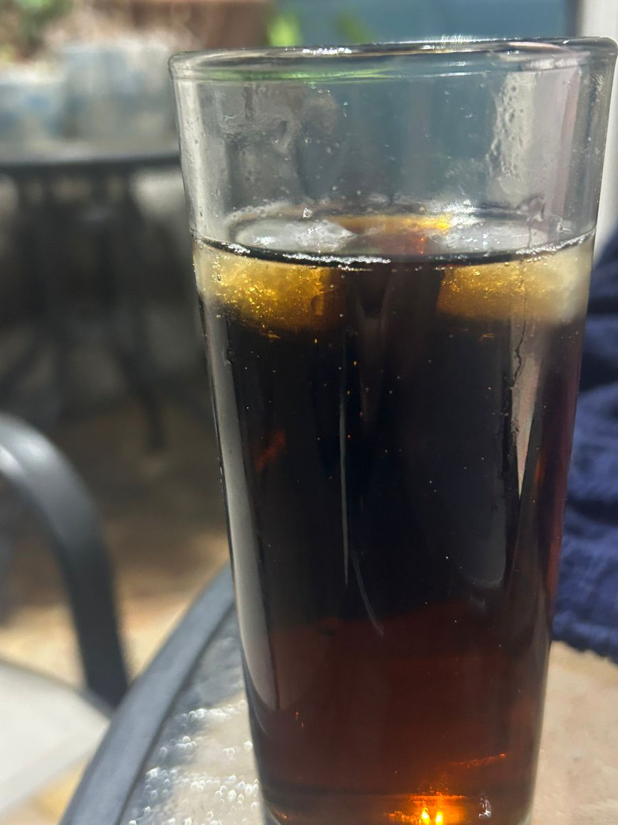 vizkit's tweet photo. @liamgallagher Liam, I'm still drinking piscola in Chile, still processing having seen them 2 weeks ago... help me https://t.co/HnpjwWxktJ