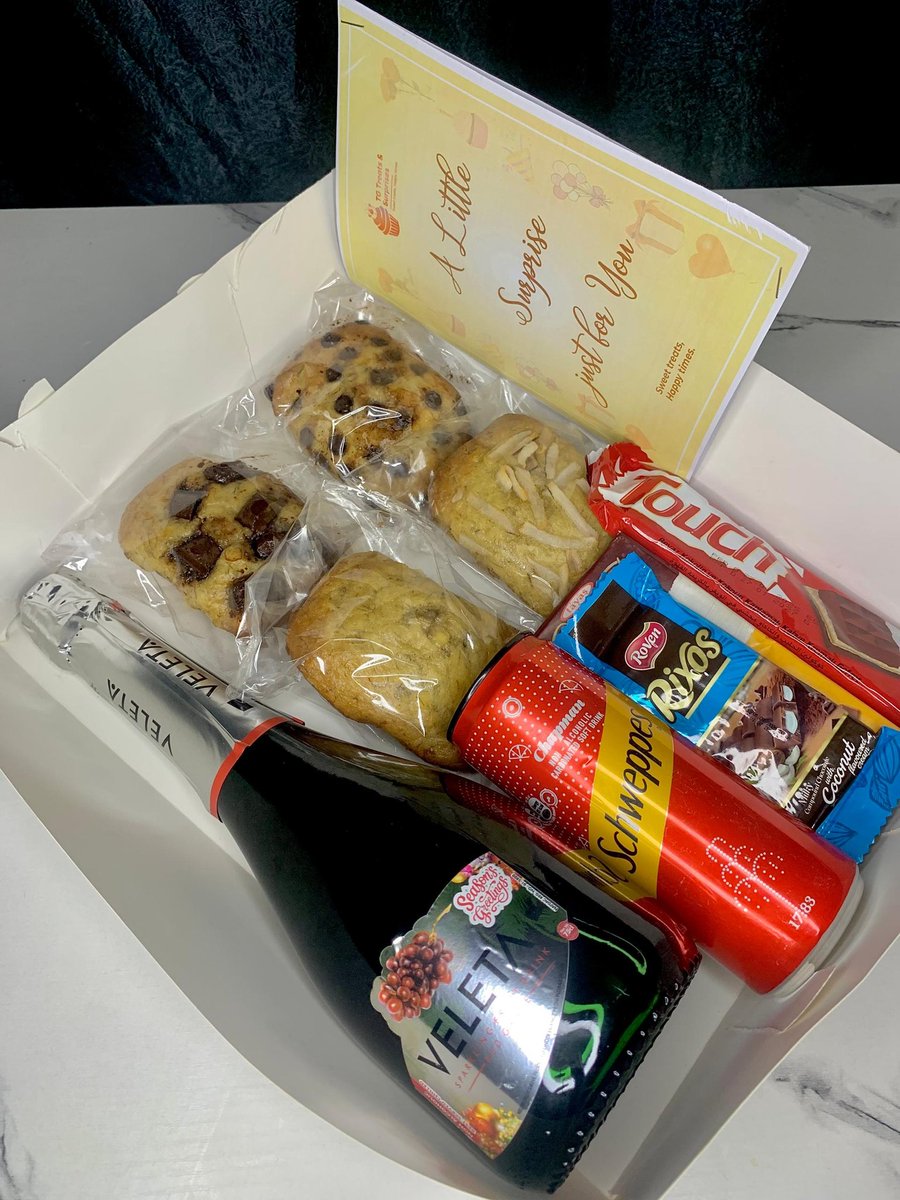 Who said Christmas gifts can’t be delicious, thoughtful &amp; affordable?Meet TG Xmas Box going for 20k only😋

Packed with: Mini banana bread set, Non-alcoholic wine, Assorted chocolates, Drink, &amp; Handwritten Christmas card.

Send us a DM to grab yours before they're gone!

📍Ibadan