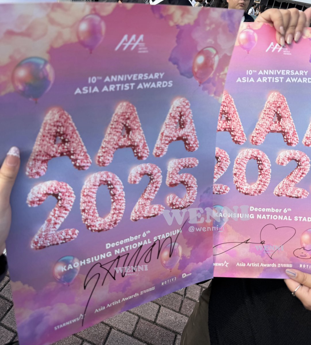 wenni_i's tweet image. 나 가원 친필 사인 포스터 받았어ㅠㅠ😭😭

#MEOVV #미야오
#AAA2025 #2025AsiaArtistAwards
#AAA2025_KAOHSIUNG #AAA_10th #AAA
