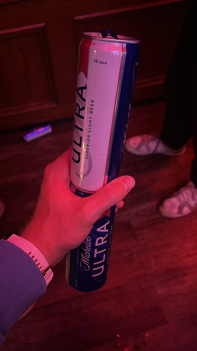 CycloneTalmadge's tweet photo. The amount of beers I drink tn is the amount of wins Jimmy rogers gets over the next two years https://t.co/K64W6Scg7V
