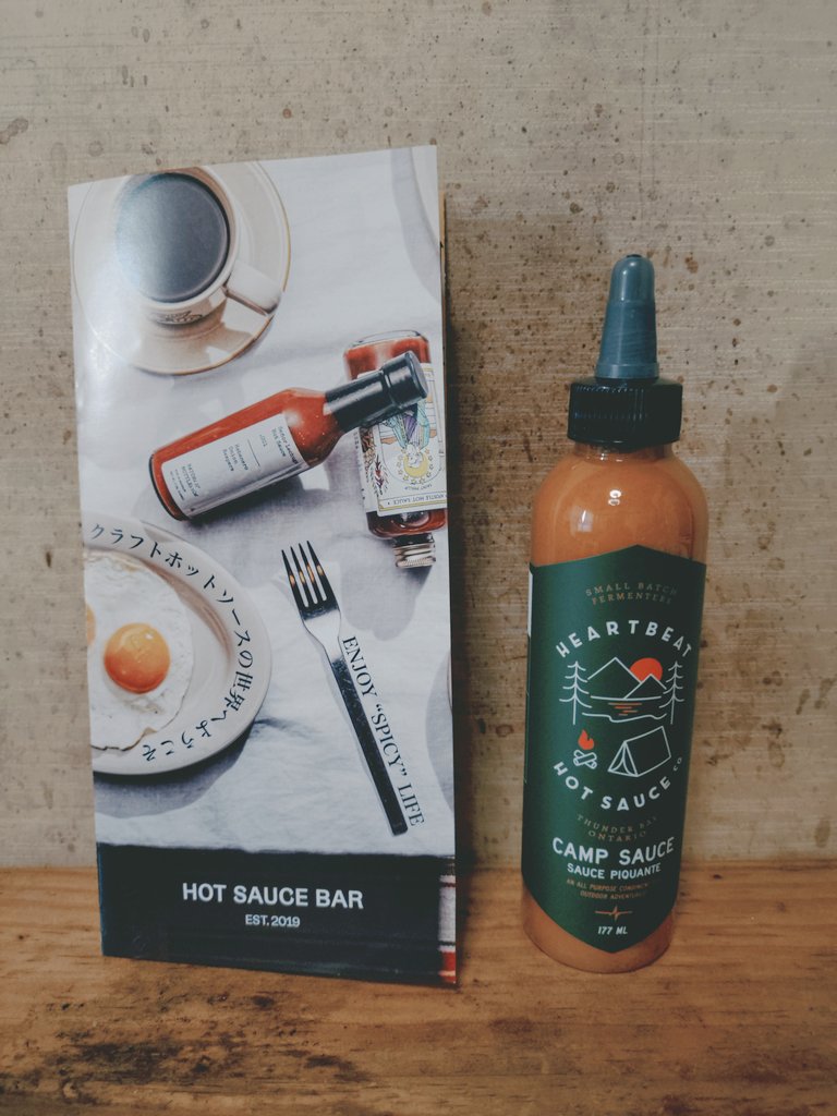 minoru_niigata's tweet image. #jwave さん
#INSPIRETOKYO2025WINTER での購入品をもう一つ！
世界中のクラフトホットソースを取り扱う #HOTSAUCEBAR さんからカナダのメーカーのキャンプ用ソース、肉系にも魚系にも合わせられそうなので、いろいろ試してみたい！
🥩🐟️🤤