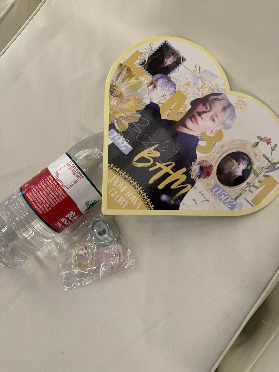 bambibammi's tweet photo. น่าร๊ากกกกกมากกกกก 🫶🏻#BamBamGuangzhouFansign https://t.co/SYl3MtIMVw