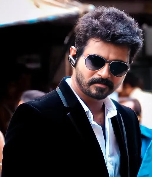 mrharichandrar1's tweet photo. விஜய் லாம் கிட்ட கூட நிக்க முடியாது. SK as Jagdish in #Thuppaki🔥 https://t.co/UEEccko43b