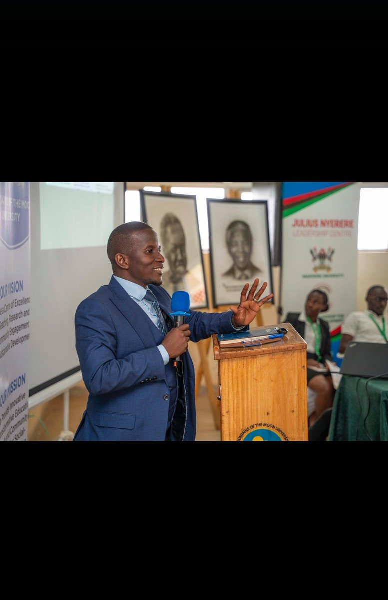 The youth, young women and local council leadership training programme in Fort portal has taken a new twist 😎🖤 through the Julius Nyerere Leadership Centre. Team Abazira with the slogan "courage is brave " with the biggest odds to win!! Learning from the best 
#JNLCTraining