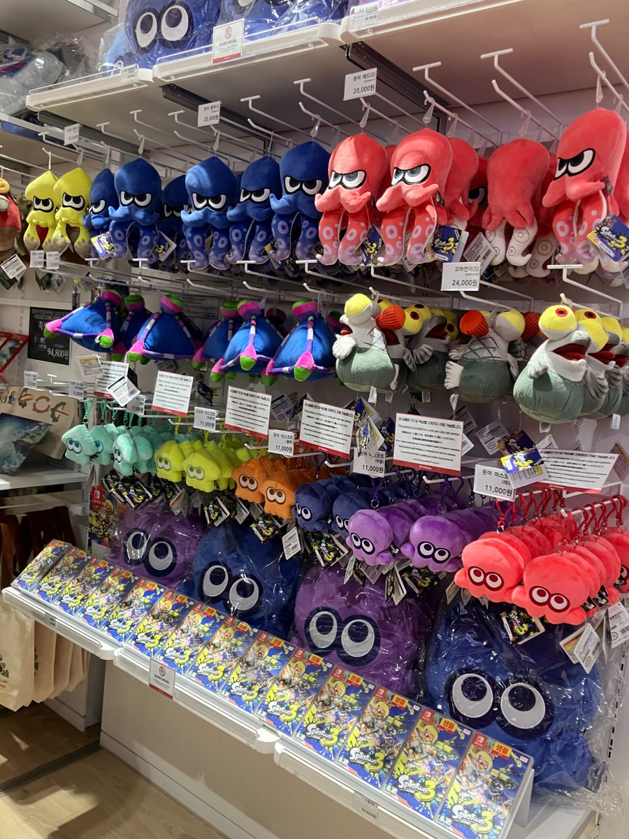 hohochloekim's tweet photo. 용산 아이파크몰 스플래툰 상품 저번보다 늘었어요..!! https://t.co/Rqw09stkdN