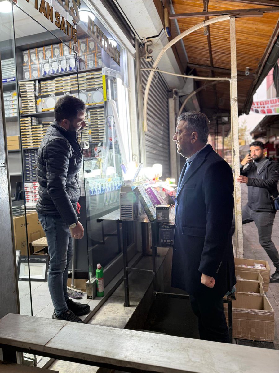 📌 Eyyübiye
Sarayönü 

Güne hemşehrilerimizle başladık.

Her daim hemşehrilerimizin yanındayız.
<a href="/RTErdogan/">Recep Tayyip Erdoğan</a> <a href="/Akparti/">AK Parti</a> 
<a href="/abuyukgumus/">Ahmet Büyükgümüş</a> <a href="/hakanaksu058/">Hakan AKSU 🇹🇷</a> <a href="/farukaytek/">Faruk Aytek</a> <a href="/acarfaruka/">Faruk Acar</a>