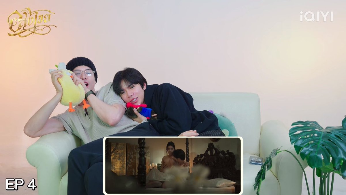 guin123's tweet photo. Seeing these 2 reacting just like us when watching their nc scenes 🤣
#อสงไขยตอนที่5 #billybabe #interminable #interminableep4 https://t.co/eepNvyZM49