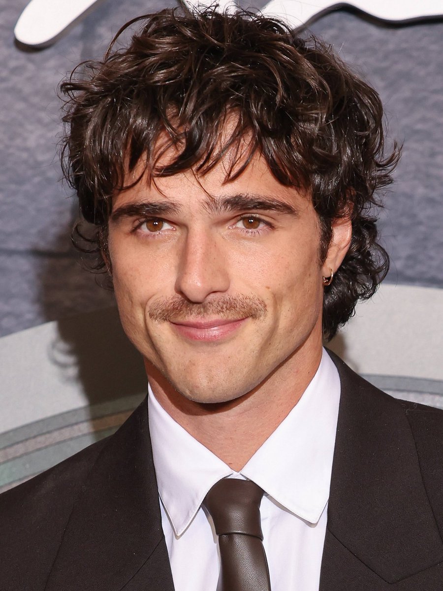 who allowed him to look this good