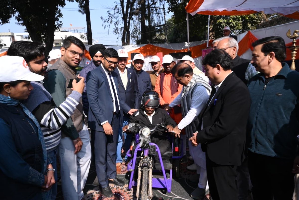 On International Day for Persons with Disability (03Dec), #IndianRedCross with the help of #ALIMCO and #NeveenJindalFoundation distributed battery operated rickshaw and hearing aids to the needy persons. 

<a href="/cmohry/">CMO Haryana</a> 
<a href="/MPNaveenJindal/">Naveen Jindal</a> 
<a href="/DiprHaryana/">DPR Haryana</a> 
<a href="/DistrictKKR/">Deputy Commissioner, Kurukshetra</a> 
<a href="/CEOZPKKR/">ZilaParishadKurukshetra</a>