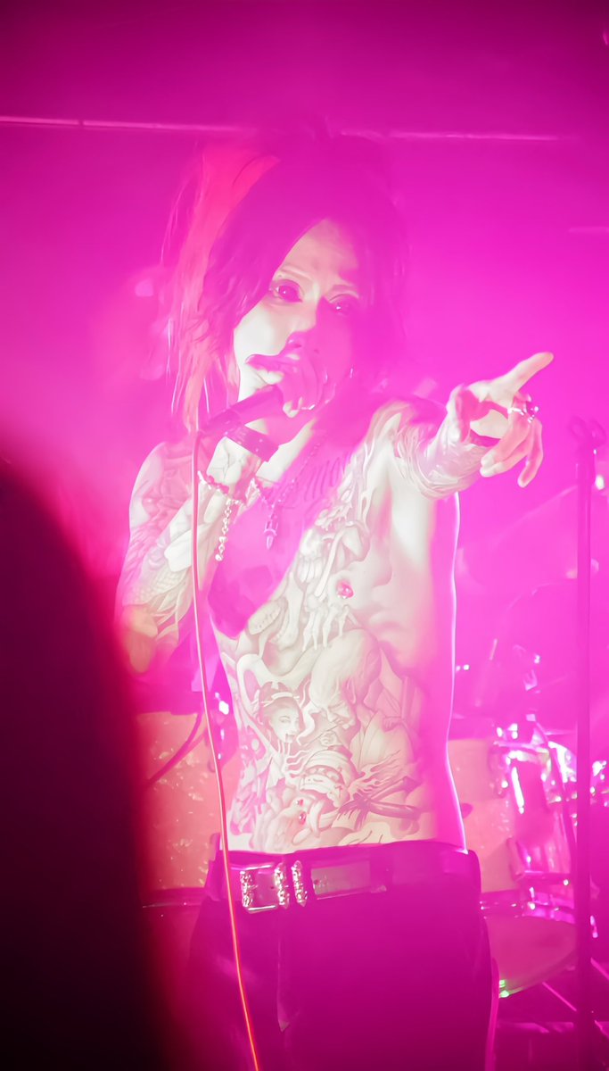 gomi_kokoro's tweet image. 世の中嫌な事ばかり
時には生き地獄とさえ思う時もある
それでも僕らは生きている
これからも生きていく