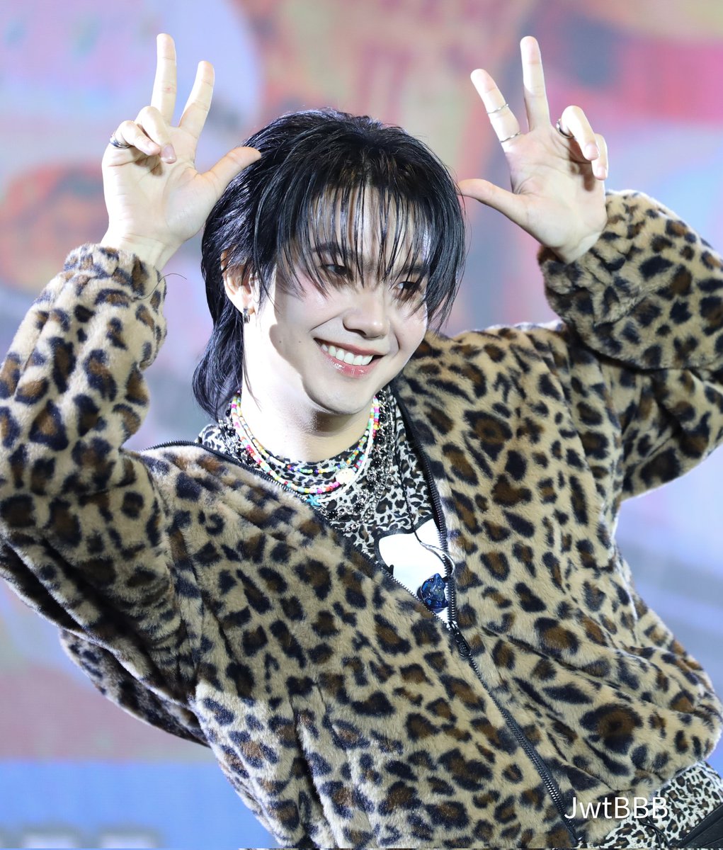 น่าร้ากกกก

BUILD BKK FANSIGN 

#UNLEASETHEBUILDDAY1