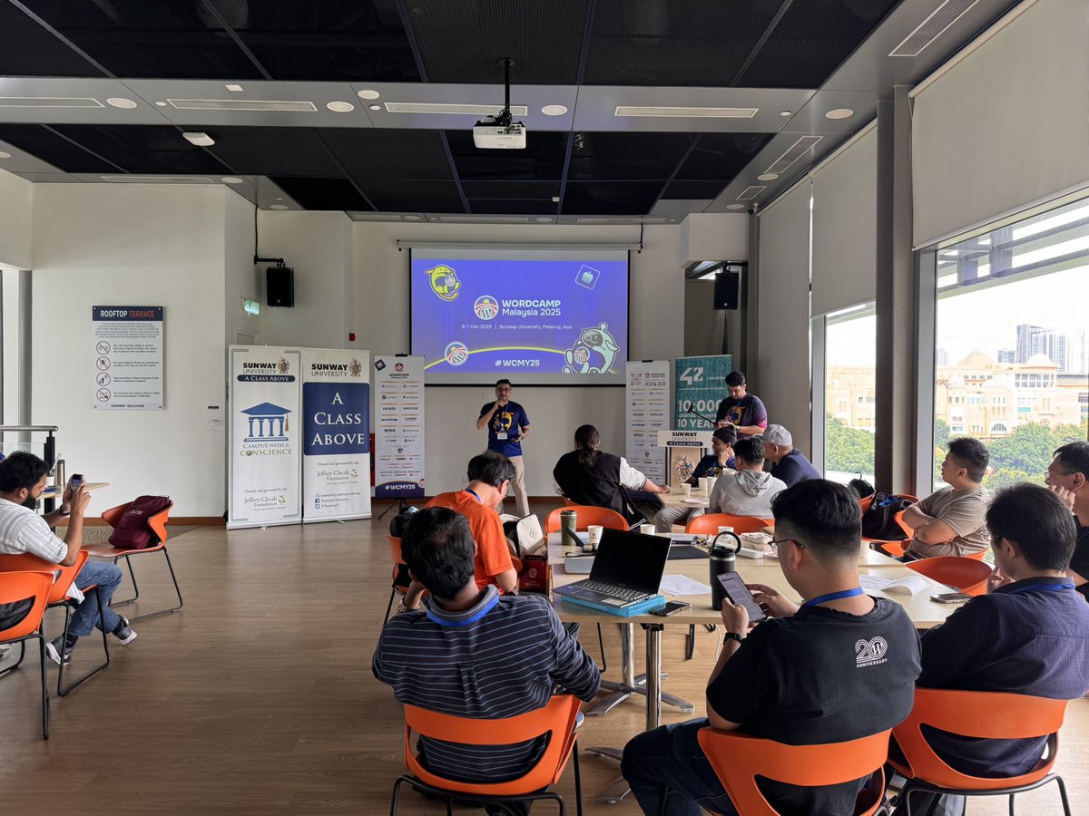 vapvarun's tweet photo. Attending WordCamp Malaysia 2025 in KL today. Great atmosphere and inspiring conversations. Glad to be part of this community.
#WCMY25 #WordCampMalaysia #WordPress #WordPressCommunity #OpenSource #ContributorDay https://t.co/lzDf9JkDpv