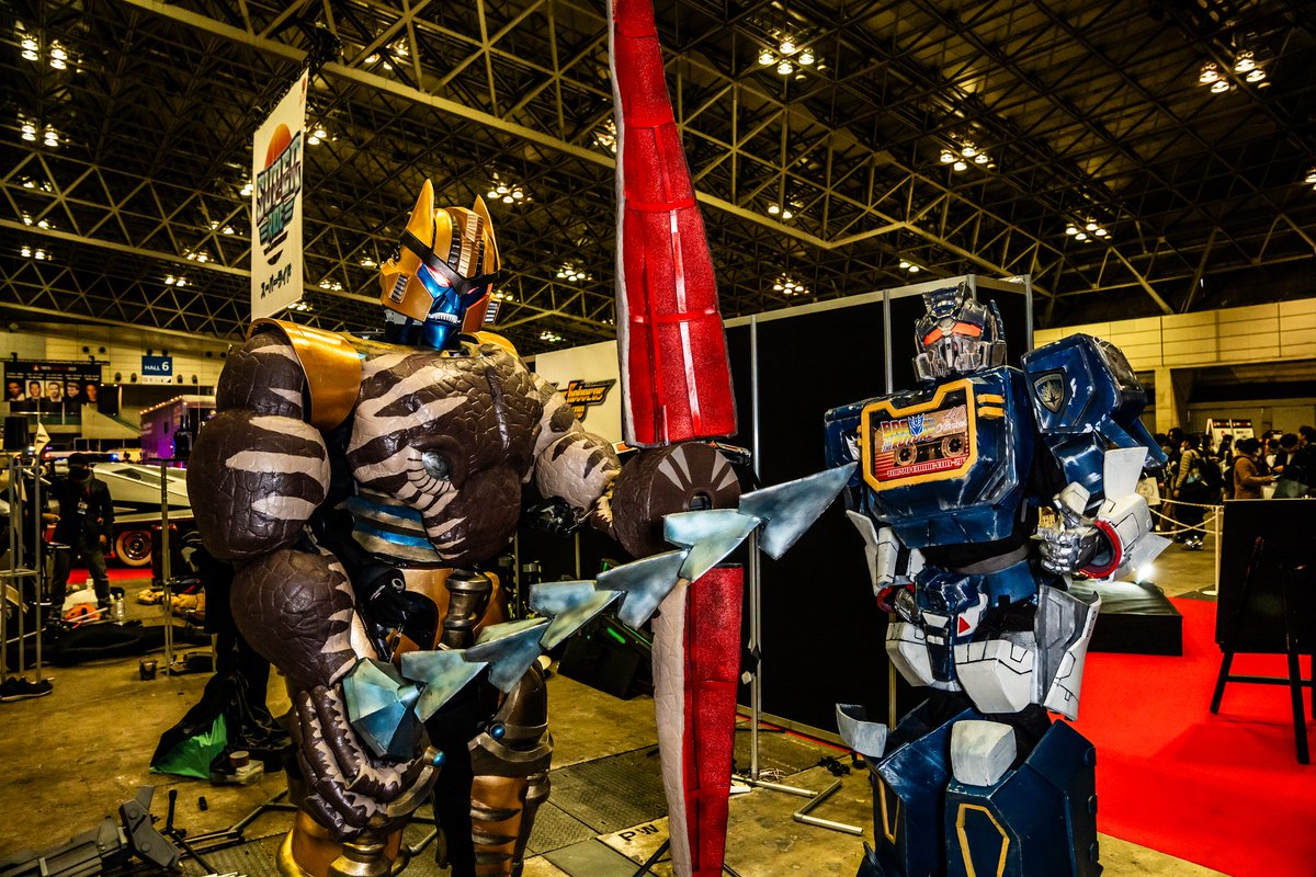 VALKEN_ZERO's tweet image. 空我さん @Qooga_13 ダイノボット
武蔵さん　@moguneko3　サウンドウェーブ

突発トランスフォーマー併せ、ありがとうございました！

#東京コミコン
#東京コミコン2025
#TCC2025 
#superrobocosexpo
#スーパーロボコス大展
