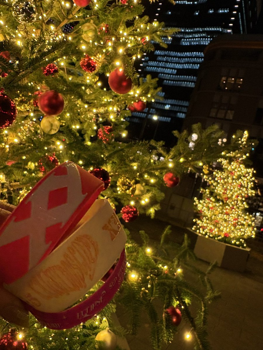 ling_tean_'s tweet photo. #DIAMONDBRIDGE
組合せよくわからないイベントだなー、と思ったけど大当たりだった
場所と東儀パワーのおかげか上品な雰囲気のフェス
出演者コラボタイムが長くてそこ最大の醍醐味
カメラ回ってた気がするけど配信販売ないのかなー
#XY #WATWING #髙橋颯 https://t.co/nK1BjP5GVH