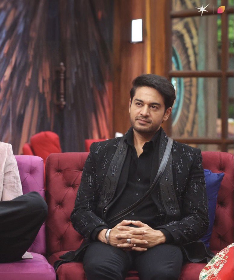 digital_newshub's tweet photo. Ranking Poll (FINAL WEEK) 🏆

Like &amp; Retweet if you are supporting #GauravKhanna 

(Results will be announced tomorrow at 5 PM) #BiggBoss19 https://t.co/yJKEfzqDQs