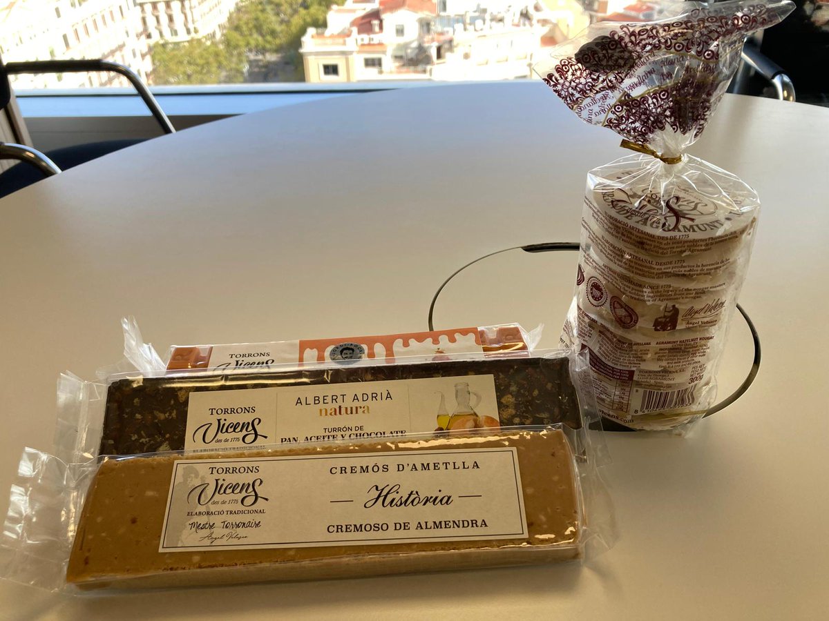 🎁 Arriba el moment de regalar el lot doble de <a href="/TorronsVicens/">Torrons Vicens</a> i xocolata Jolonch!!! 

➡️ Per optar-hi, heu de seguir-nos i fer RT d'aquesta publicació! Recordeu que teniu de temps fins a les 8 h. Moltíssima sort a tothom!!! #JolonchJolonch