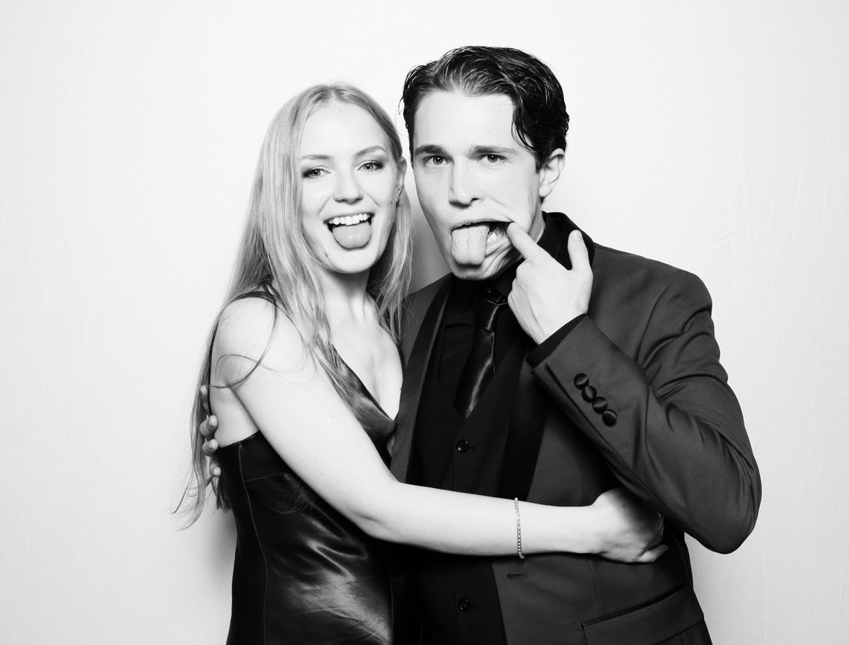 SnazzyBlocks tweet media