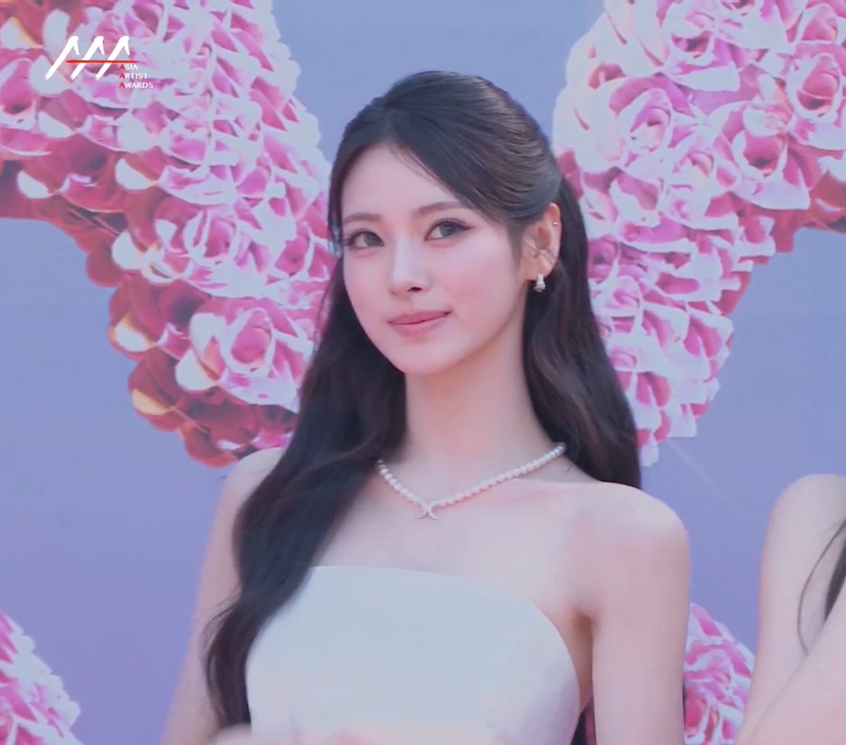 miidniightcaat's tweet image. เกินไปมากกกก ชุดขาวสว่างจ้าแบบสุดๆๆๆๆๆ คุณหนูครับบบ 🥹#MEOVV #미야오 #AAA2025