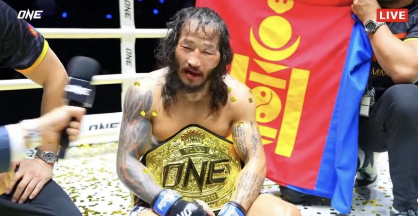From working in the Mongolian 🇲🇳 mines to winning the ONE Championship Bantamweight MMA belt at 36 years old in one of the biggest upsets in the company’s history 🇹🇭🏆

Enkh-Orgil Baatarkhuu should be an inspiration to EVERYONE that anything is possible!

#ONEFightNight38