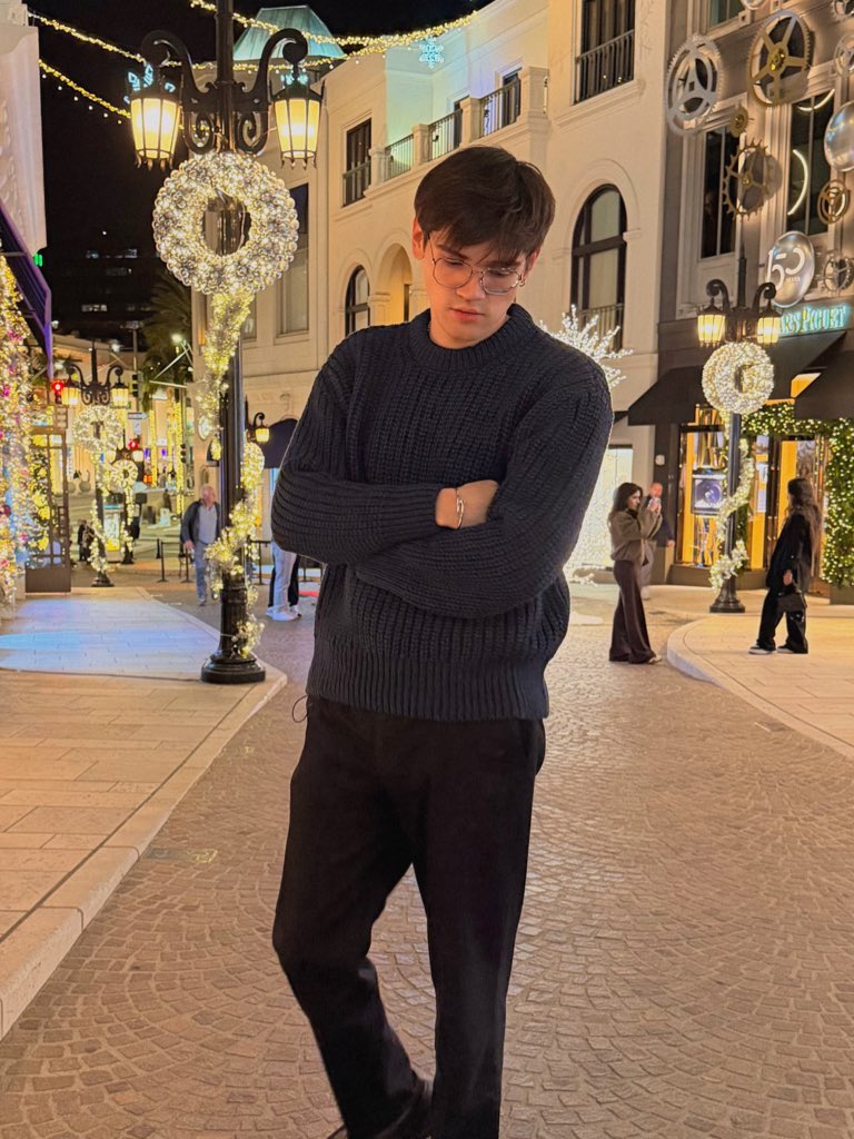 ElMariana🤙🏻 tweet media