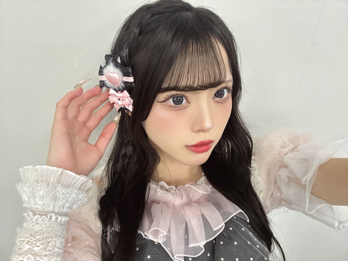 加藤 すみれ【MEOWMEW】 tweet media