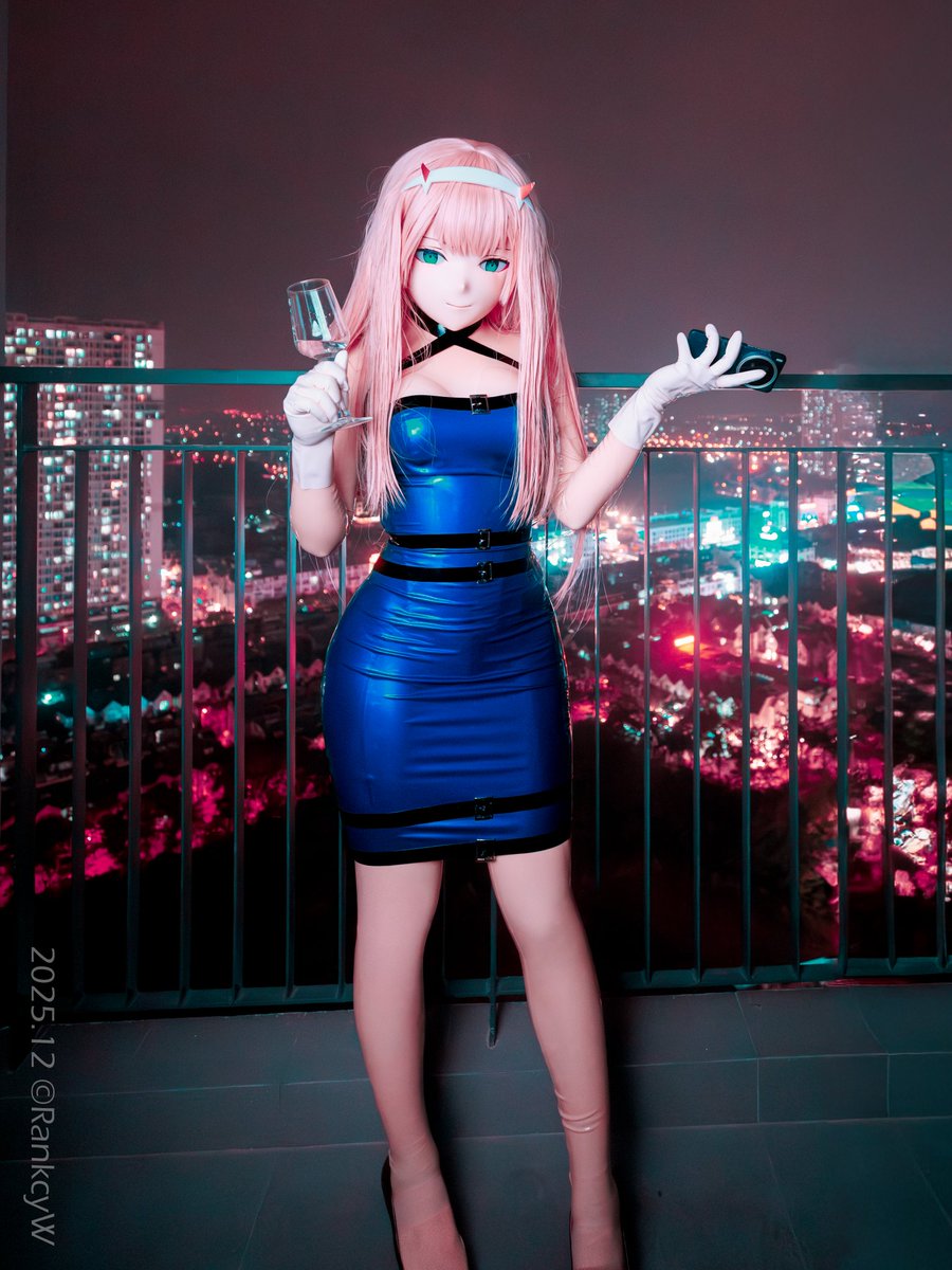 终于找到个没人的地方☆
是时候告诉Darling 今晚的主题了～
#latex #ZeroTwo